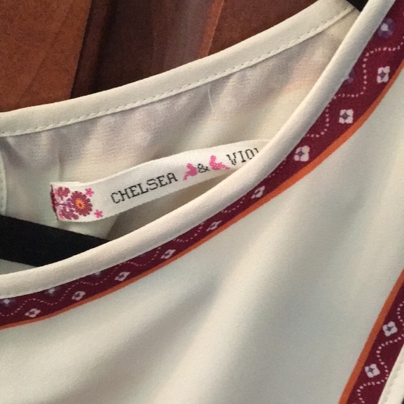 Chelsea & Violet SL Top - Picture 3 of 6